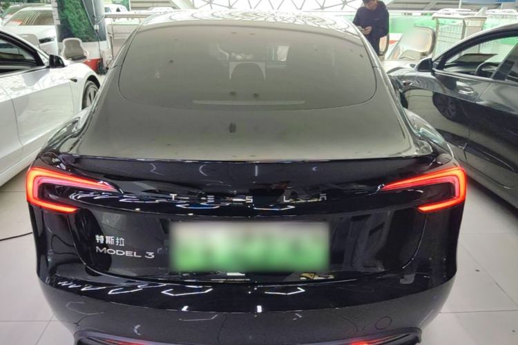 Tesla Model 3 2023 — 5