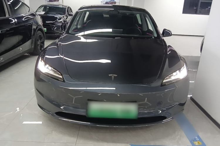 Tesla Model 3 2023 — 2