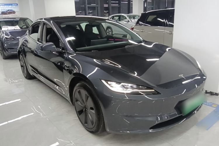 Tesla Model 3 2023 — 3