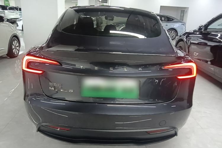 Tesla Model 3 2023 — 5
