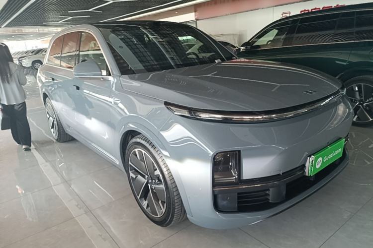Li Auto L8 2025 — 3