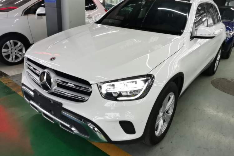 Mercedes-Benz GLC 260 L 2020 — фото 1