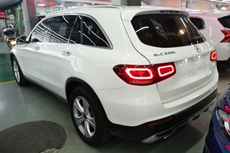 Mercedes-Benz GLC 260 L 2020 — фото 4