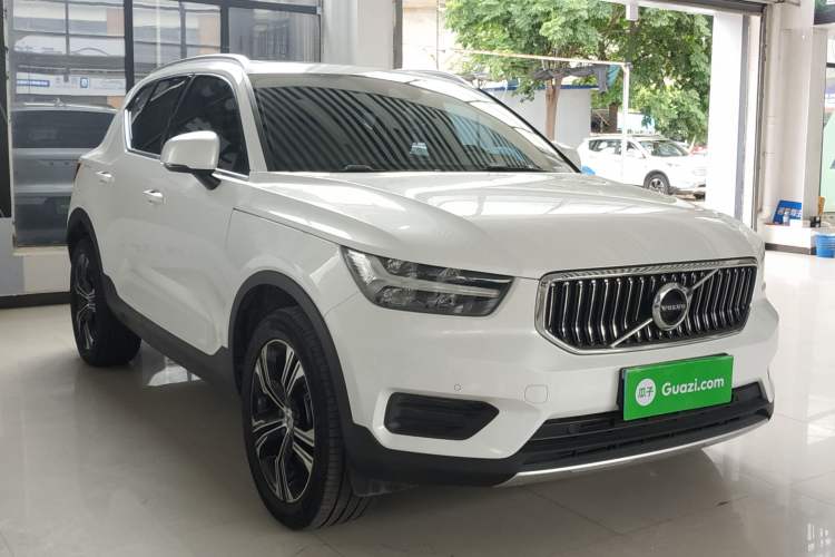 Volvo xc40 2022 — фото 3