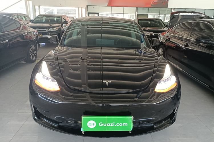 Tesla Model 3 2022 — 2