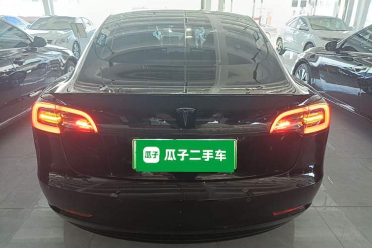 Tesla Model 3 2022 — 5