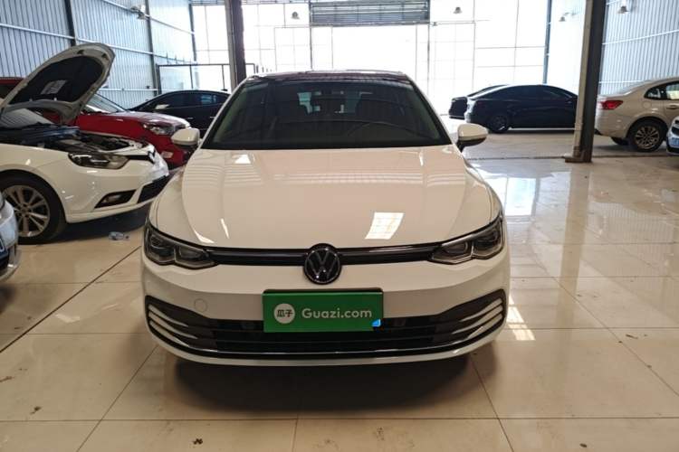 Volkswagen Golf 2021 — 2