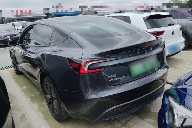 Tesla Model 3 2023 — 4