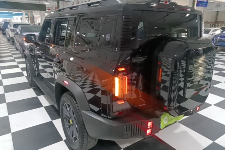 Jetour Traveler 2023 — 4