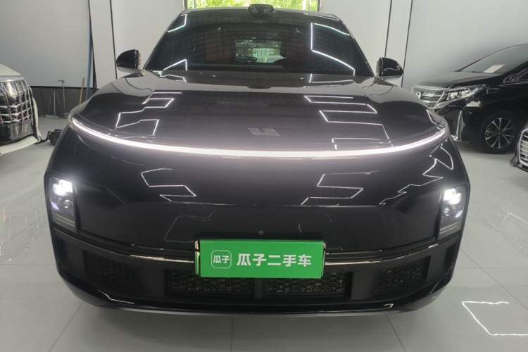 Li Auto L8 2023 — 2