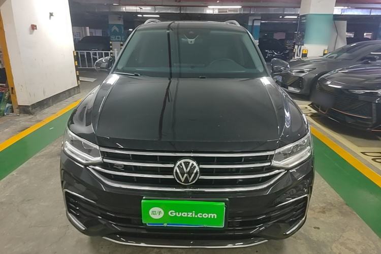 Volkswagen Tiguan L 2023 — фото 2
