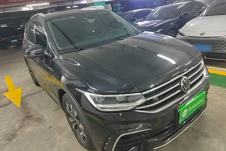 Volkswagen Tiguan L 2023 — фото 3