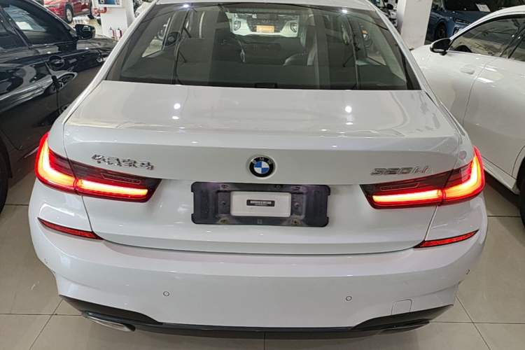BMW 320Li 2022 — 5
