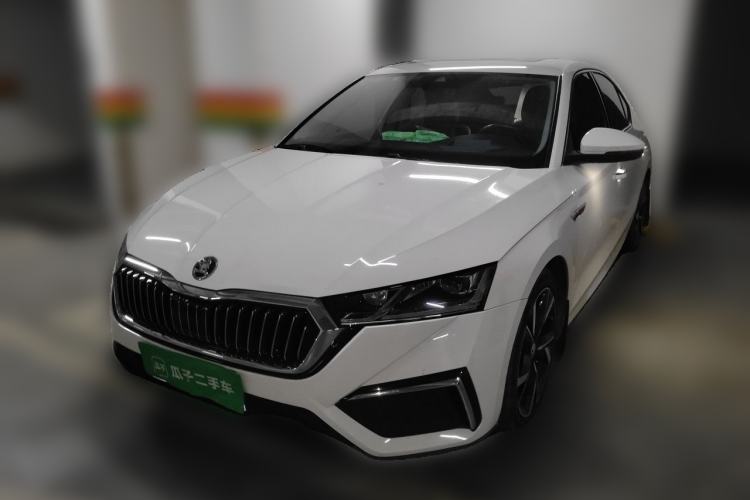 Skoda octavia 2021 — фото 1