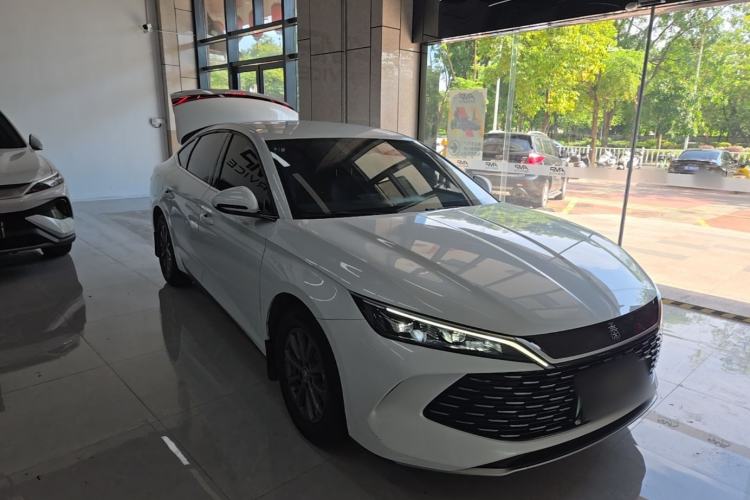 BYD Qin L 2024 — 3