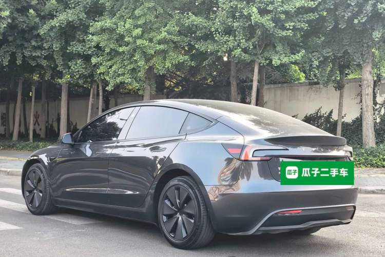 Tesla Model 3 2023 — 4