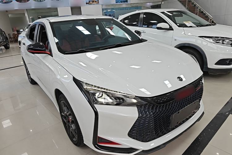 DongFeng Yixuan 2022 — 3