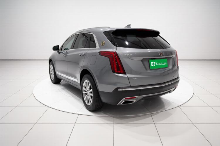 Cadillac XT5 2023 — фото 4