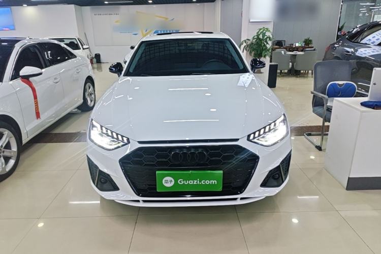 Audi A4 2020 — 2