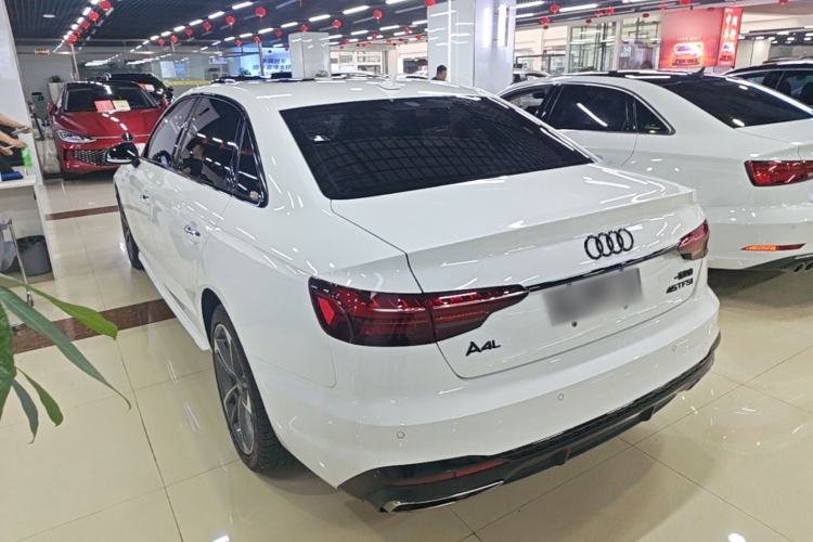 Audi A4 2020 — 4