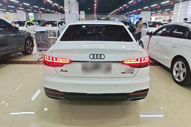 Audi A4 2020 — 5