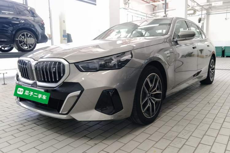 BMW i5 2024 — фото 1