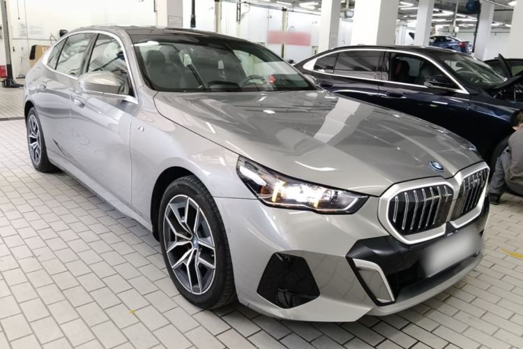 BMW i5 2024 — фото 3