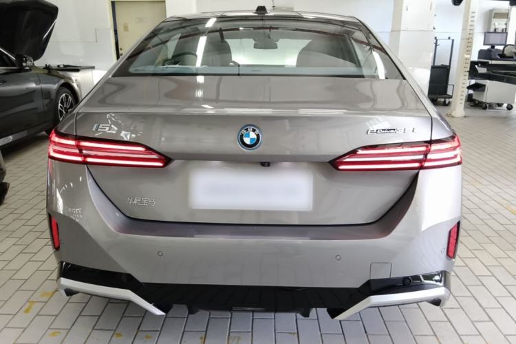 BMW i5 2024 — фото 5
