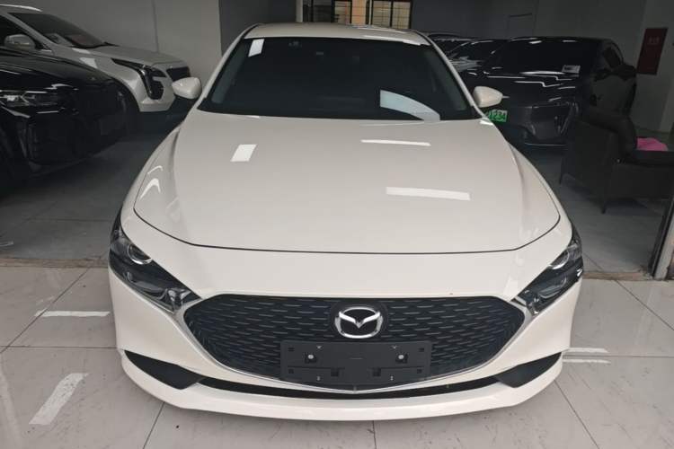Mazda Mazda 3 2023 — 2