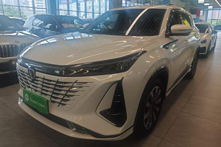 ChangAn CS75 PLUS 2023 — фото 1