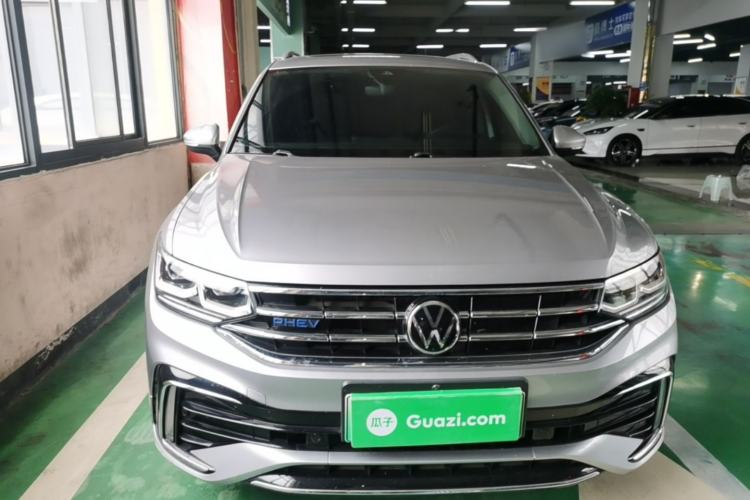 Volkswagen Tiguan L 2023 — 2