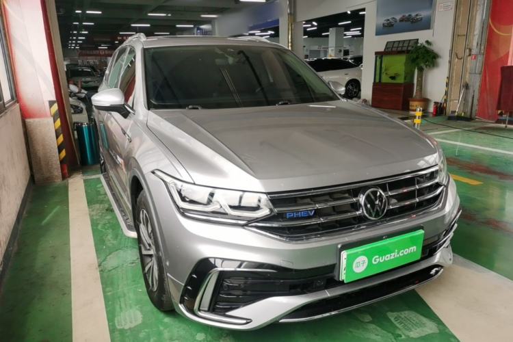 Volkswagen Tiguan L 2023 — 3
