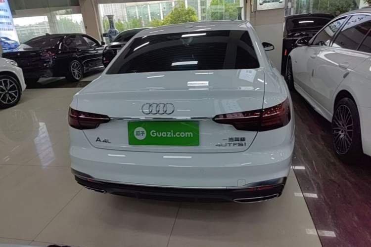 Audi A4 2022 — 5