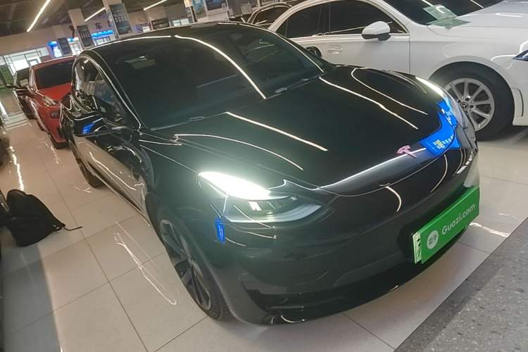 Tesla Model 3 2022 — 3