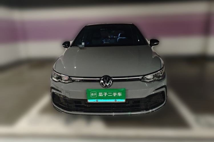 Volkswagen Golf 2023 — 2