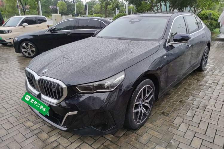 BMW i5 2024 — фото 1