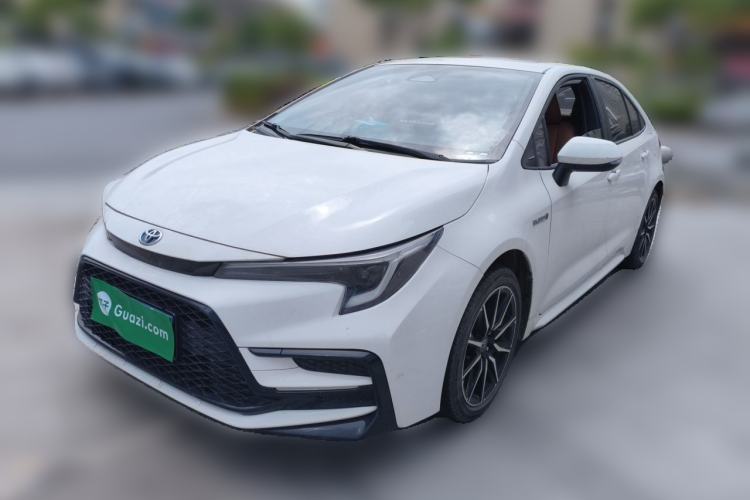 Toyota Corolla 2023 — фото 1