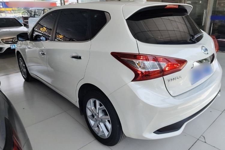 Nissan Tiida 2023 — 4