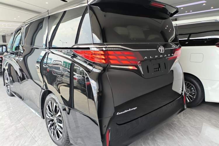 Toyota alphard 2024 — фото 4