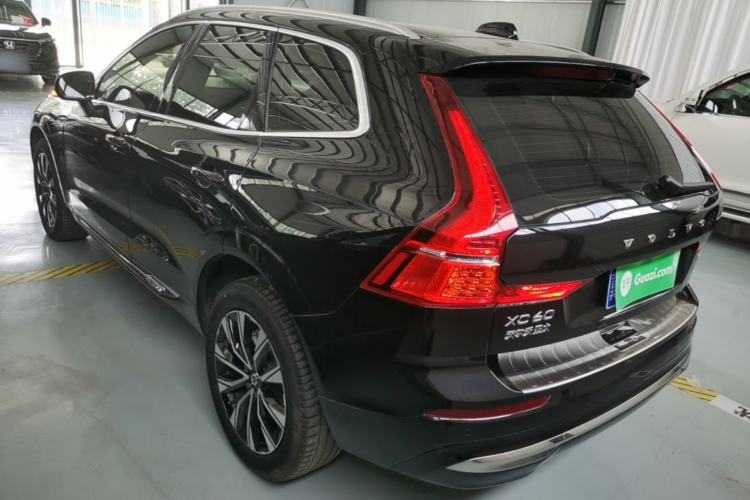 Volvo XC60 2025 — 4