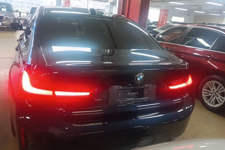 BMW 330Li 2025 — 5