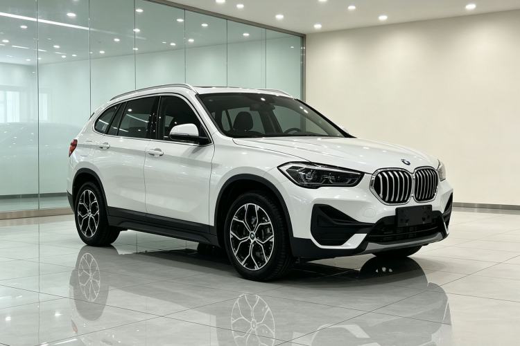 BMW X1 2022 — фото 3