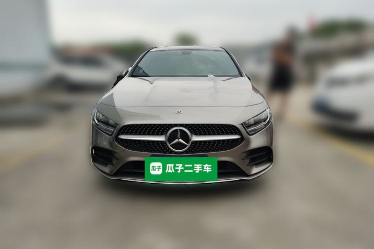 Mercedes-Benz A 180 L 2022 — 2