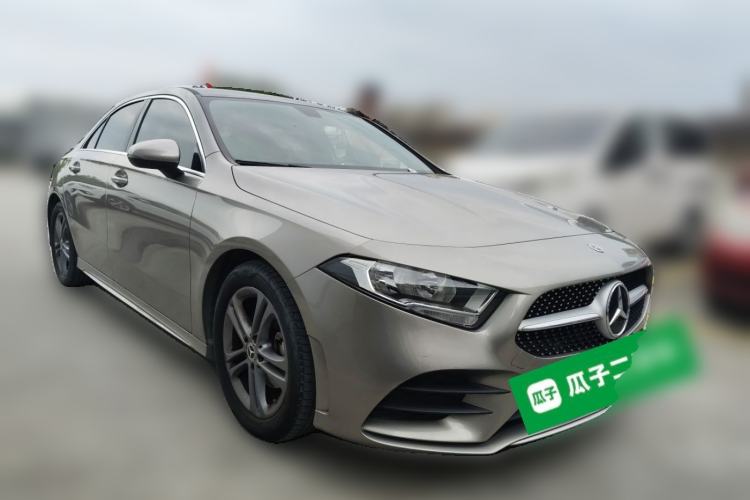 Mercedes-Benz A 180 L 2022 — 3