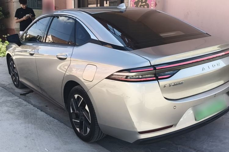 AION S Plus 2025 — 4