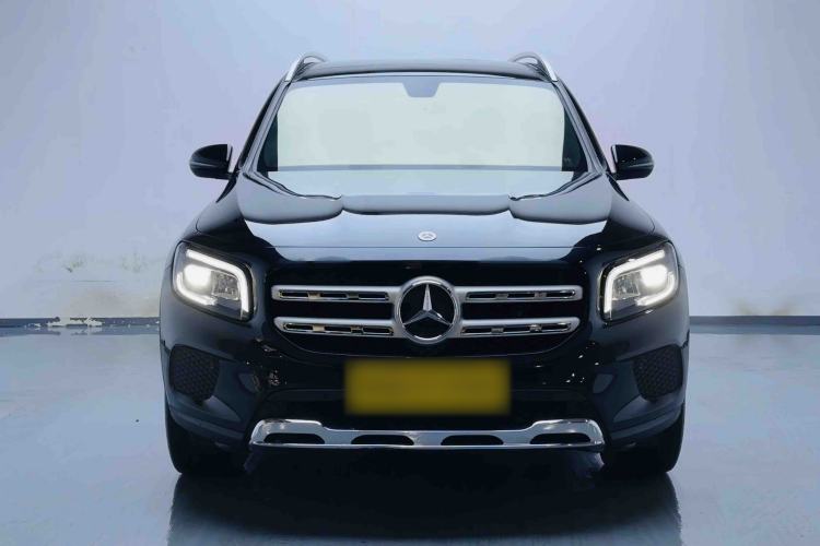 Mercedes-Benz GLB 200 2023 — 2