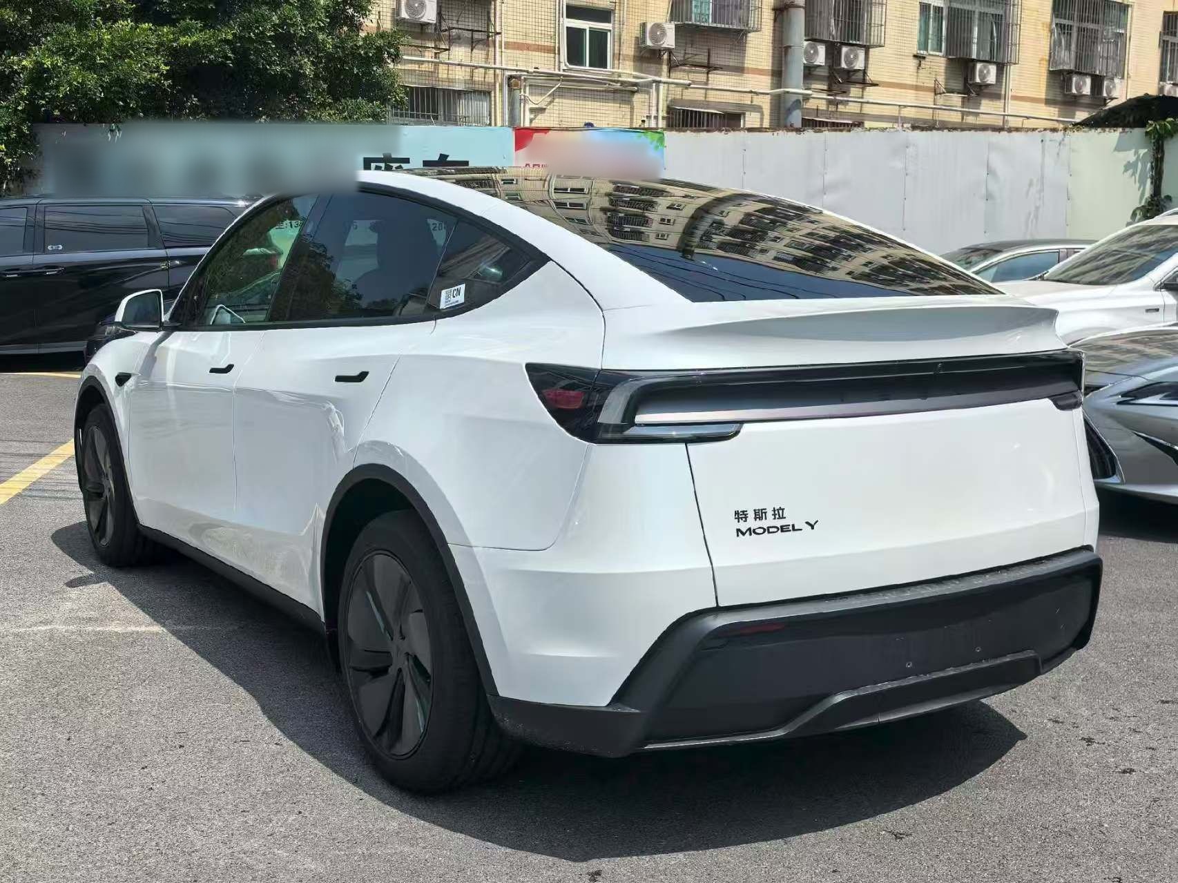 Tesla Model Y 2026 — фото 4