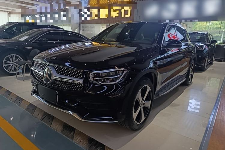Mercedes-Benz GLC 260 L 2022 — фото 1