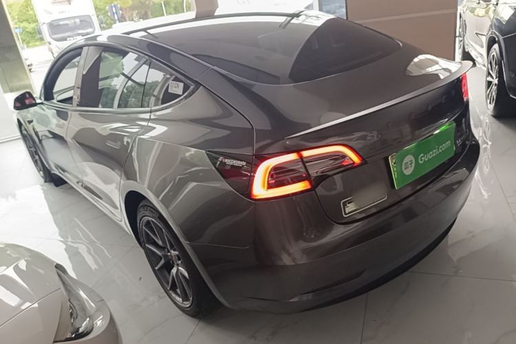 Tesla Model 3 2022 — 4