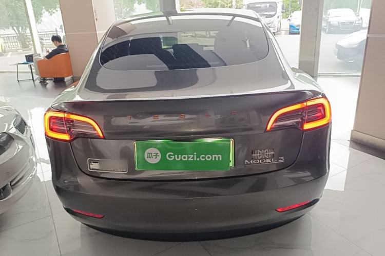 Tesla Model 3 2022 — 5